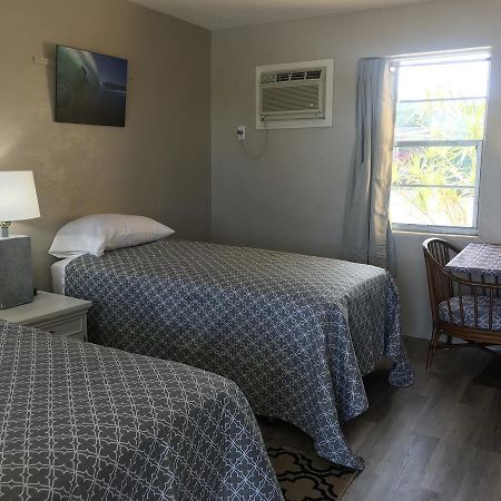 Pennwood Motor Lodge Sebastian Ngoại thất bức ảnh