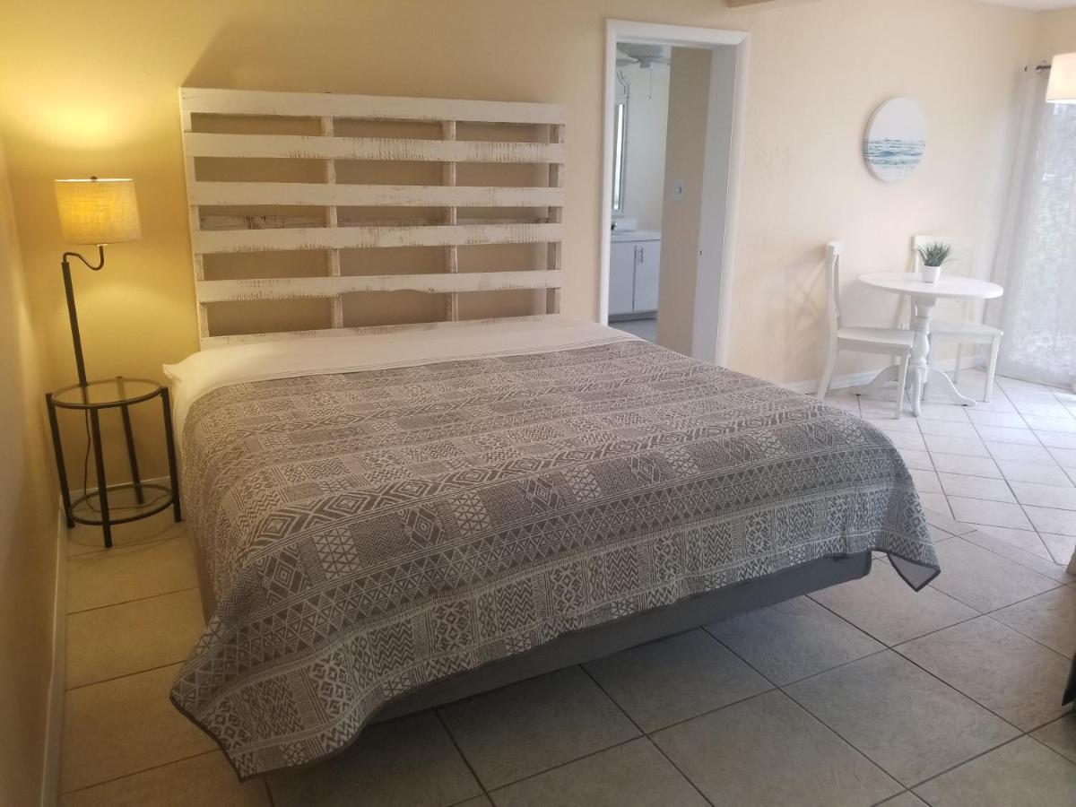 Pennwood Motor Lodge Sebastian Ngoại thất bức ảnh